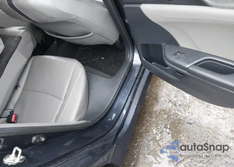 2016 Honda Civic Touring from USA, damaged, VIN 19XFC1F97GE211081